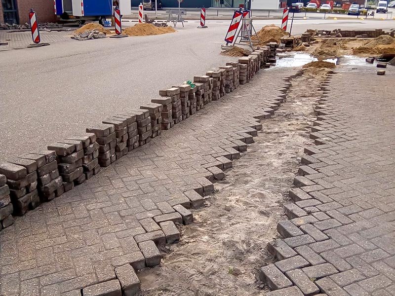 Opbreken en palletiseren van Betontegels in Zuid-Holland